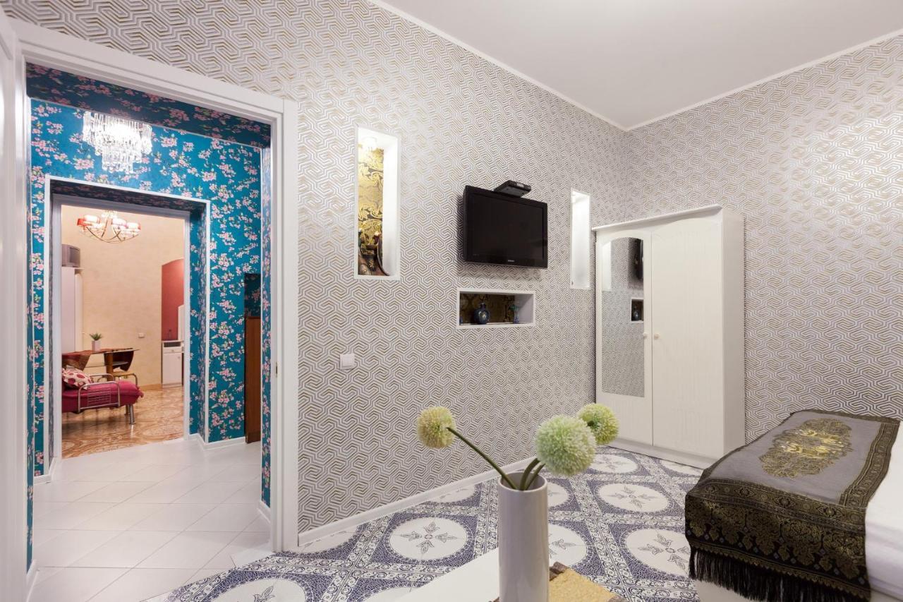 Apartments Leopolli Near Opera House Lviv Buitenkant foto